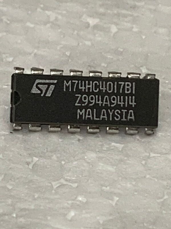 74HC4017