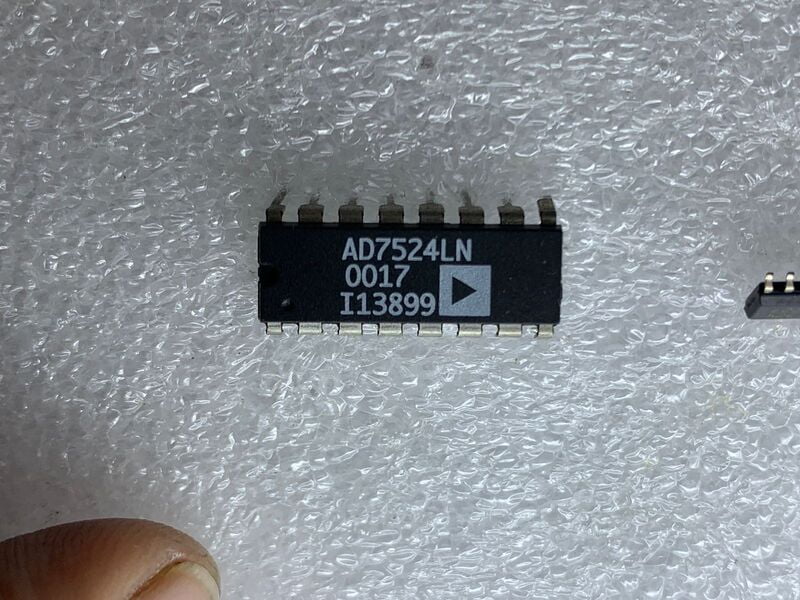 AD7524LN