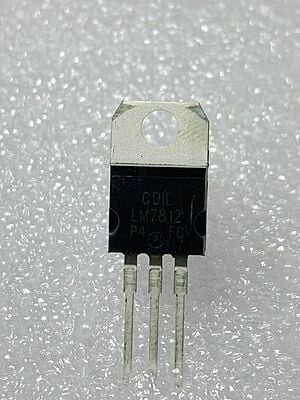 LM7812